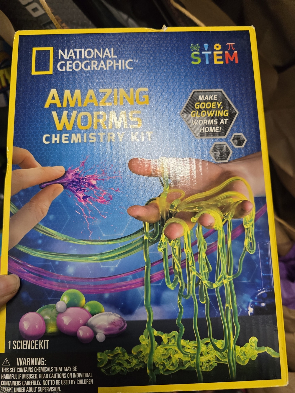 National Geographic STEM Worms Kit — Neon Green, Bright Pink & Blue